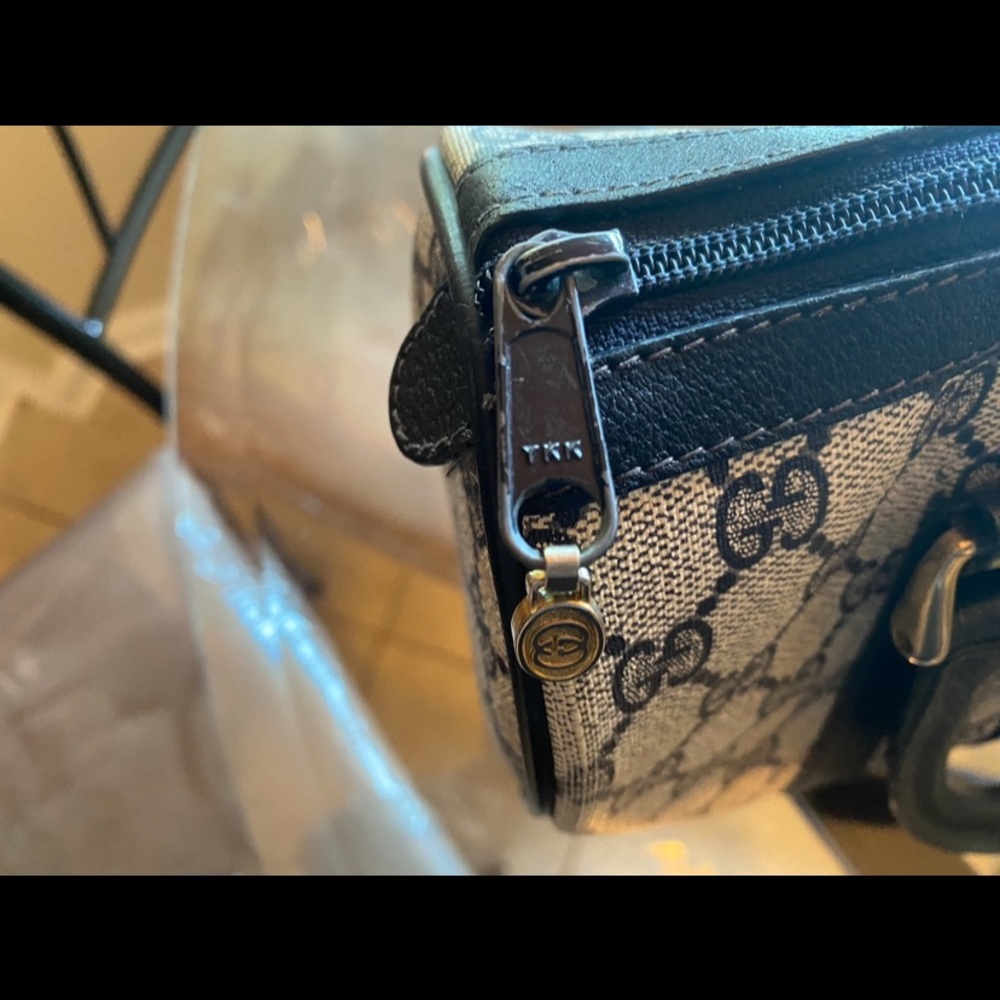 Gucci Beige and Red Handbag - Picture 5 of 5